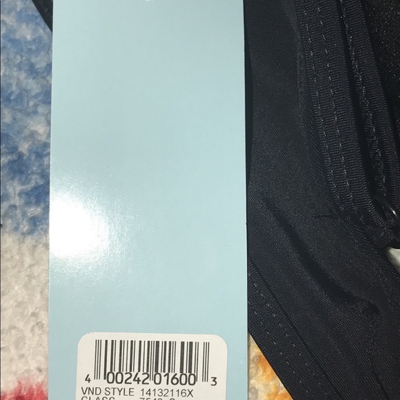 2 piece bikini 😍 - Picture 4 of 8